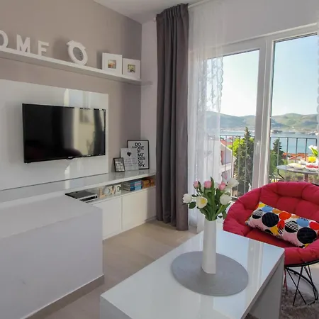 Lovely In Okrug Gornji