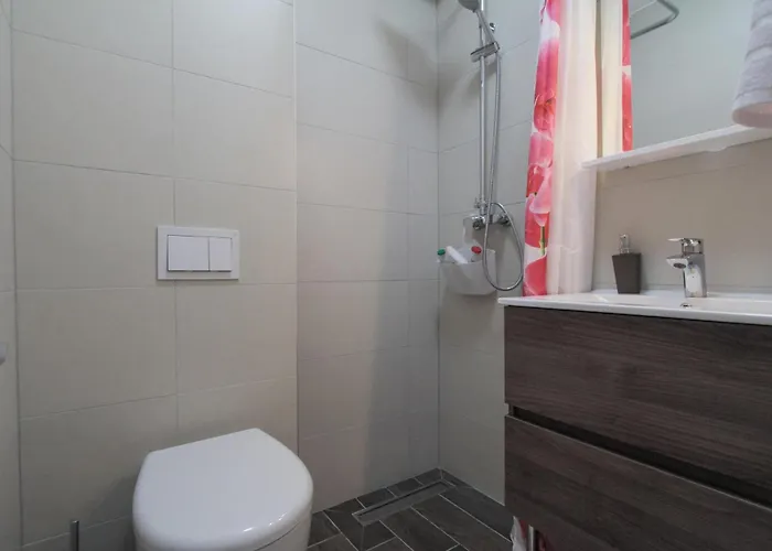 Lovely In Okrug Gornji Apartman